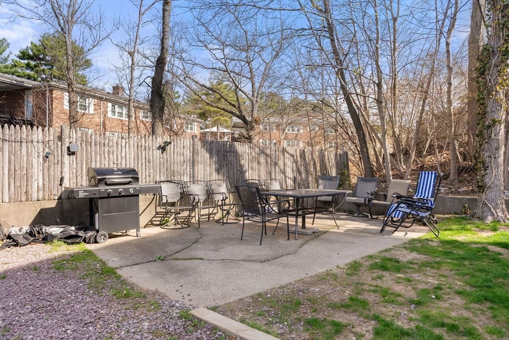 Condominium at 881 Main St # 5, Walpole MA 02081, photo 26 of 27