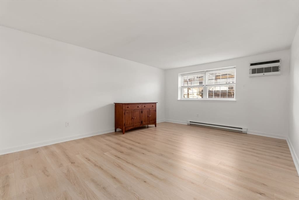 Condominium at 881 Main St # 5, Walpole MA 02081, photo 14 of 27