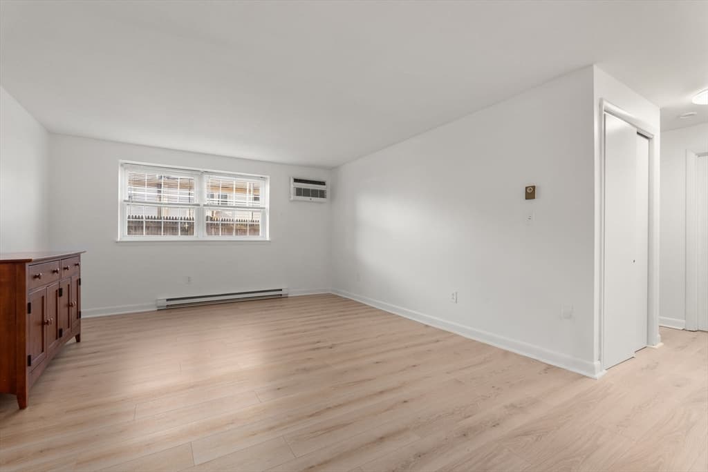 Condominium at 881 Main St # 5, Walpole MA 02081, photo 15 of 27