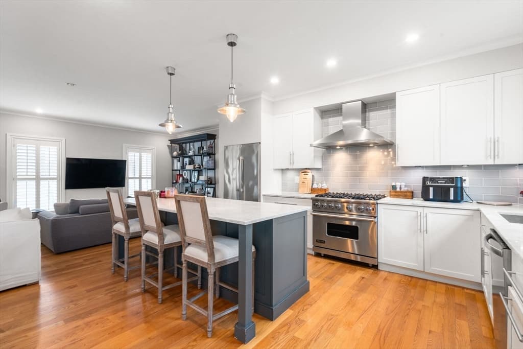 Single Family Residence at 75 Auburn St, Newton MA 02466, photo 8 of 34