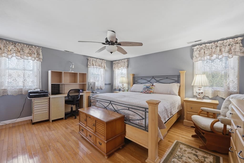 Single Family Residence at 37 Warrenton Road, Haverhill MA 01832, photo 17 of 33