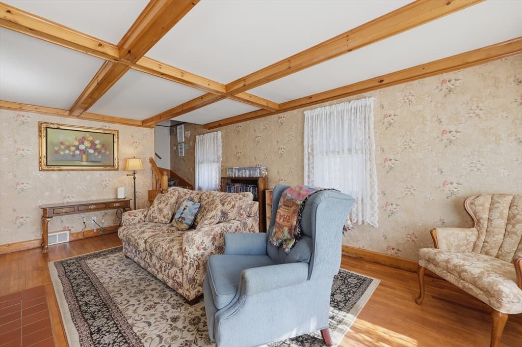 Single Family Residence at 37 Warrenton Road, Haverhill MA 01832, photo 7 of 33