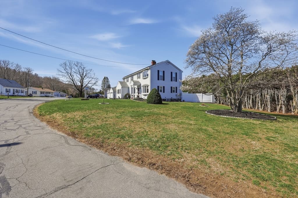 Single Family Residence at 37 Warrenton Road, Haverhill MA 01832, photo 28 of 33