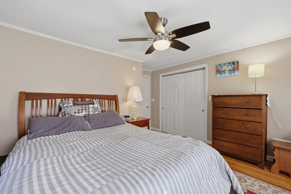 Single Family Residence at 37 Warrenton Road, Haverhill MA 01832, photo 10 of 33