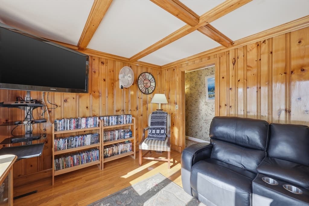 Single Family Residence at 37 Warrenton Road, Haverhill MA 01832, photo 8 of 33