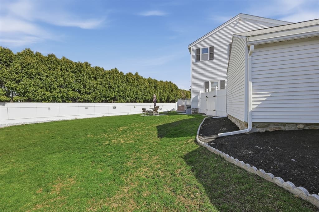 Single Family Residence at 37 Warrenton Road, Haverhill MA 01832, photo 25 of 33