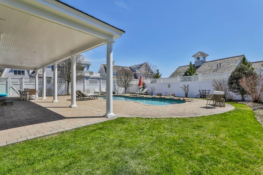 5 Coastline Drive, Mashpee MA 02649 photo 3