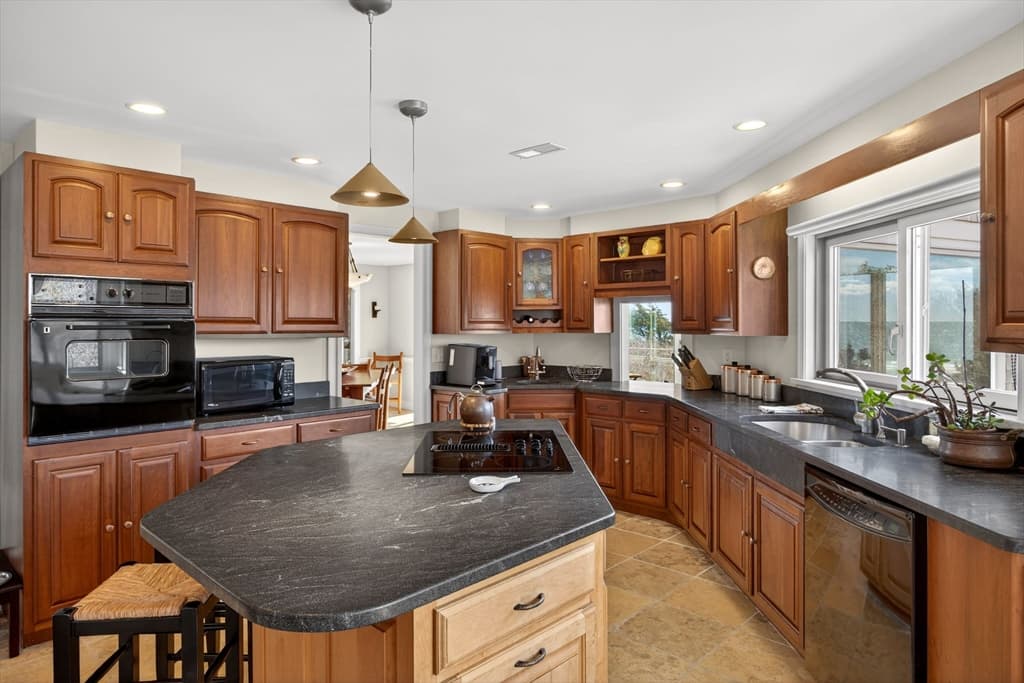 142 Greely Ave, Barnstable MA 02672 photo 17
