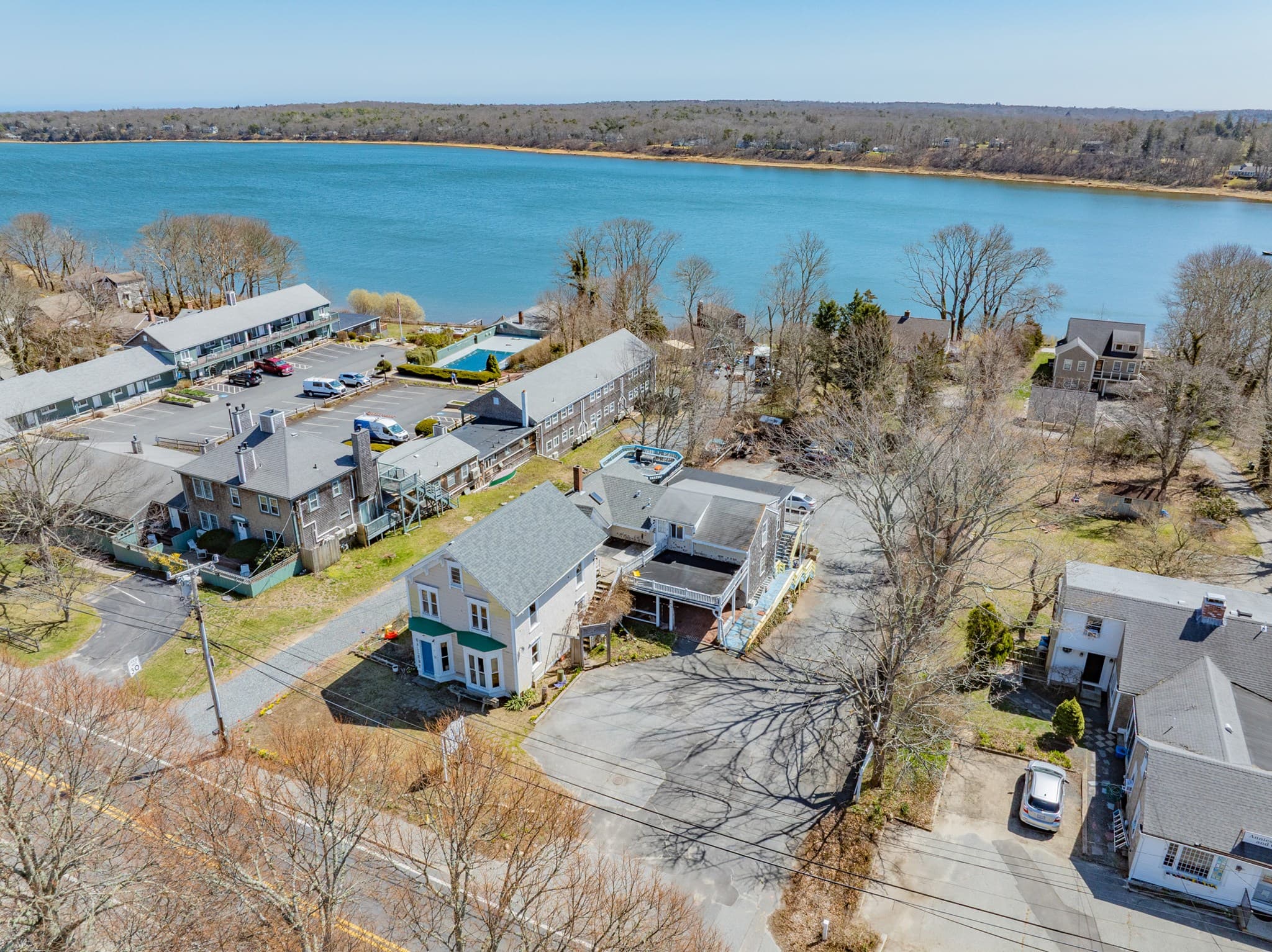 21 S Orleans Rd, Orleans MA 02653