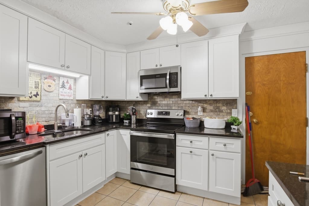 Condominium at 595 Revere Beach Parkway # 5, Revere MA 02151, photo 8 of 24
