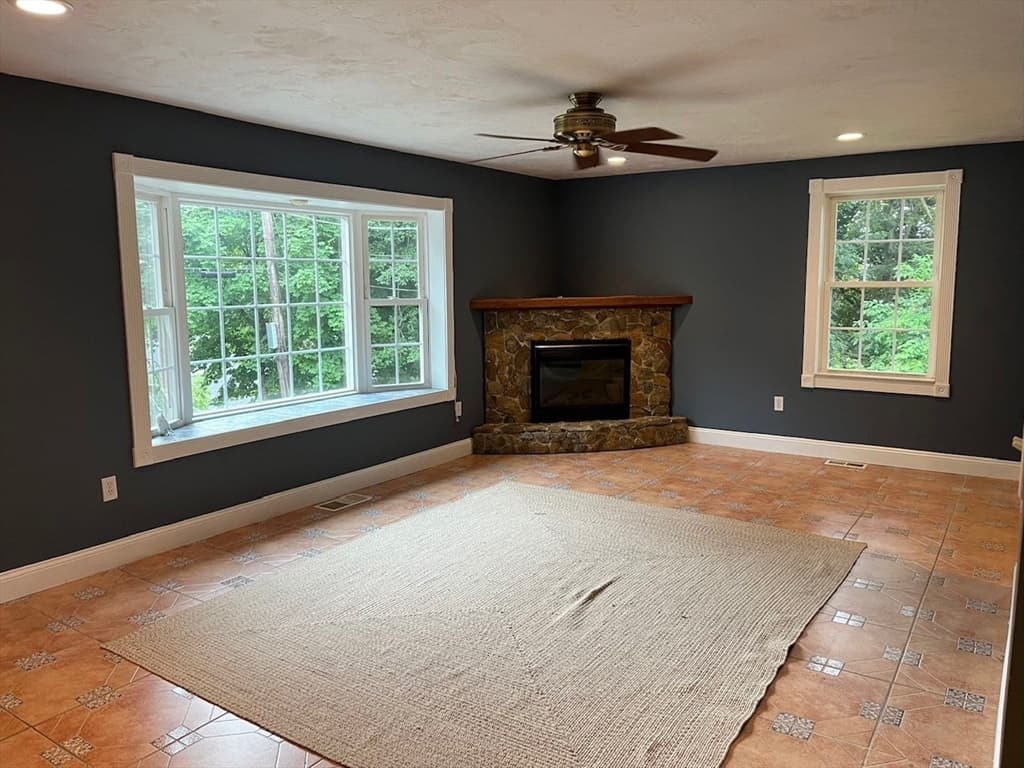 Condominium at 9-A Ansonia Rd # 9A, Worcester MA 01605, photo 2 of 12