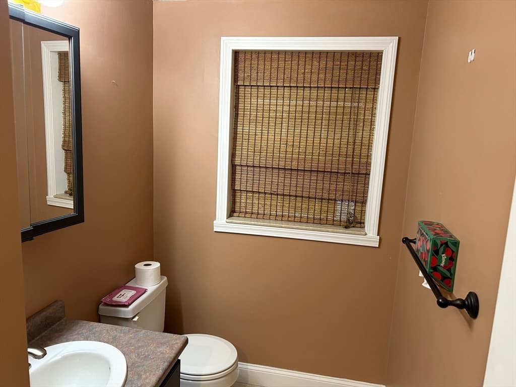 Condominium at 9-A Ansonia Rd # 9A, Worcester MA 01605, photo 6 of 12