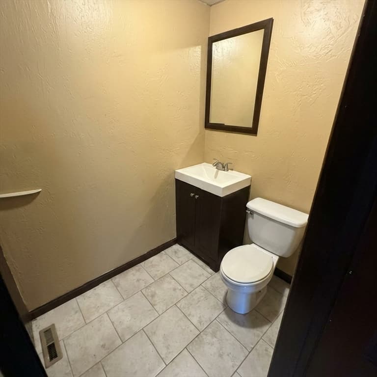 Commercial Sale at 440 Park Ave, Worcester MA 01610, Worcester, photo 12 of 15