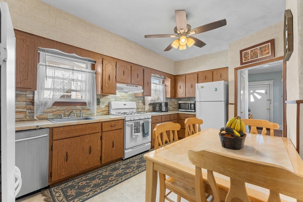 2 Family - 2 Units Up/Down at 92 Sheridan Ave, Medford MA 02155, photo 12 of 42