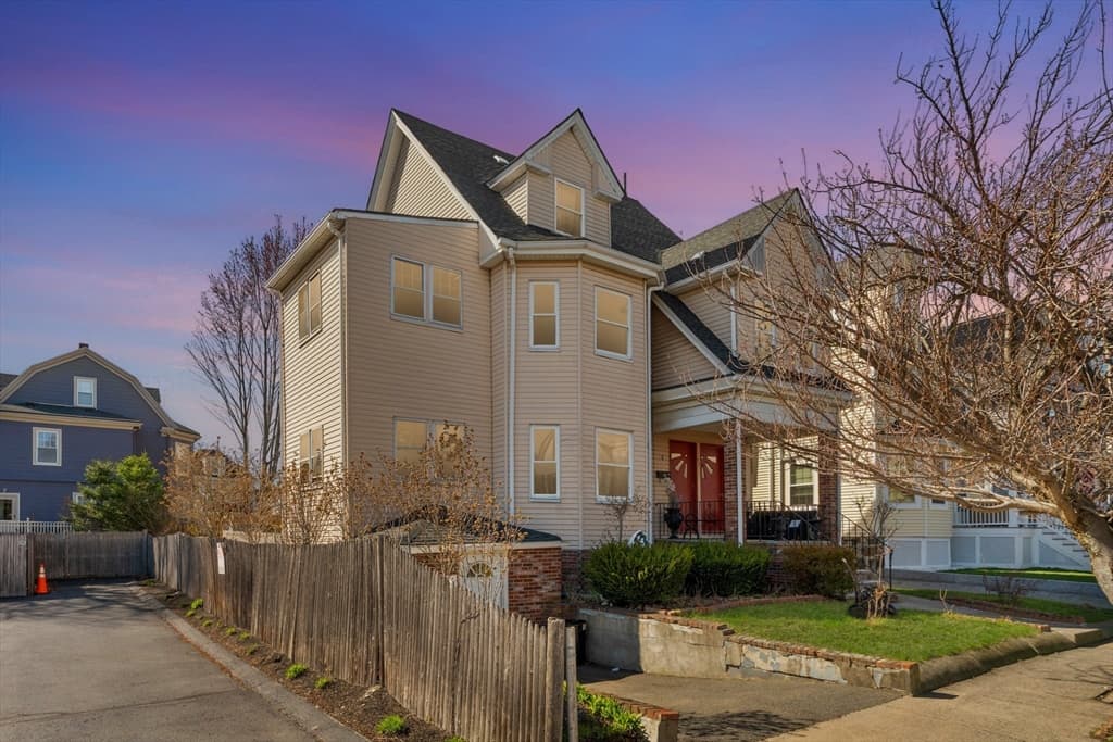 92 Sheridan Ave, Medford MA 02155