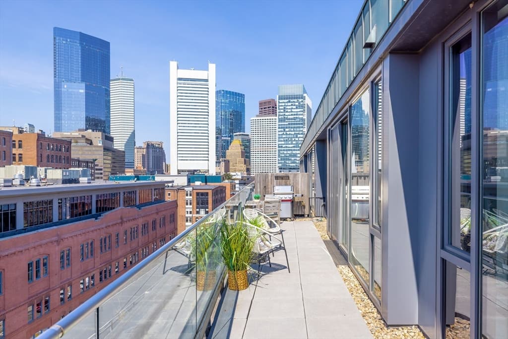 Condominium at 346 Congress St # 703, Boston MA 02210, photo 22 of 38