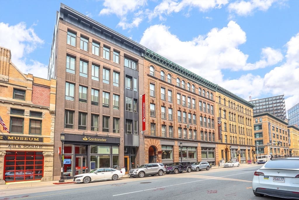 Condominium at 346 Congress St # 703, Boston MA 02210, photo 35 of 38