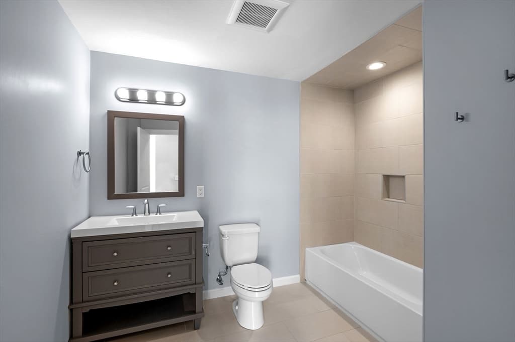 Condominium at 172 Kimball Ave # 2B, Revere MA 02151, photo 26 of 36