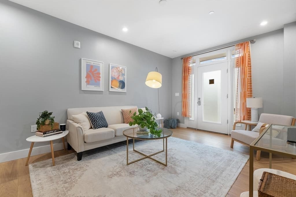 Condominium at 60 Cross St, East # 103, Somerville MA 02145, photo 2 of 24