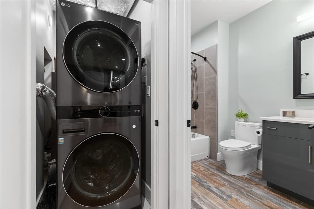 Condominium at 60 Cross St, East # 103, Somerville MA 02145, photo 13 of 24