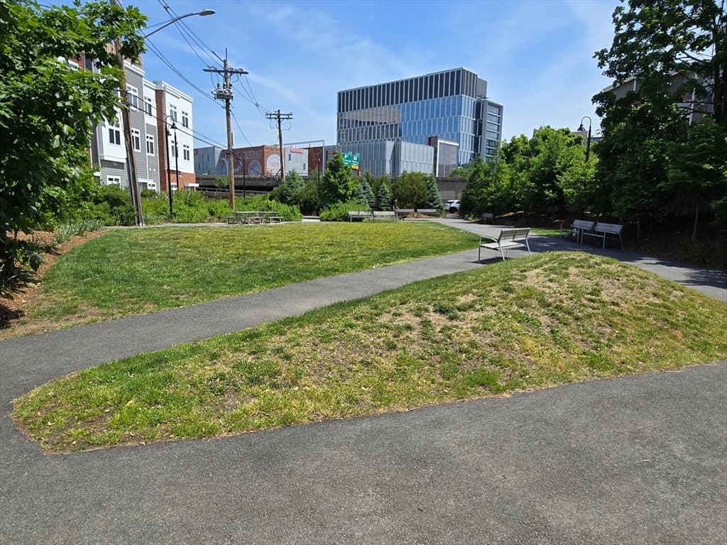 Condominium at 60 Cross St, East # 103, Somerville MA 02145, photo 18 of 24