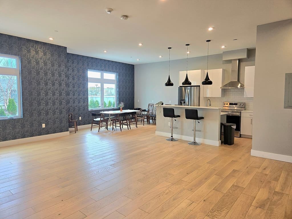 Condominium at 60 Cross St, East # 103, Somerville MA 02145, photo 21 of 24
