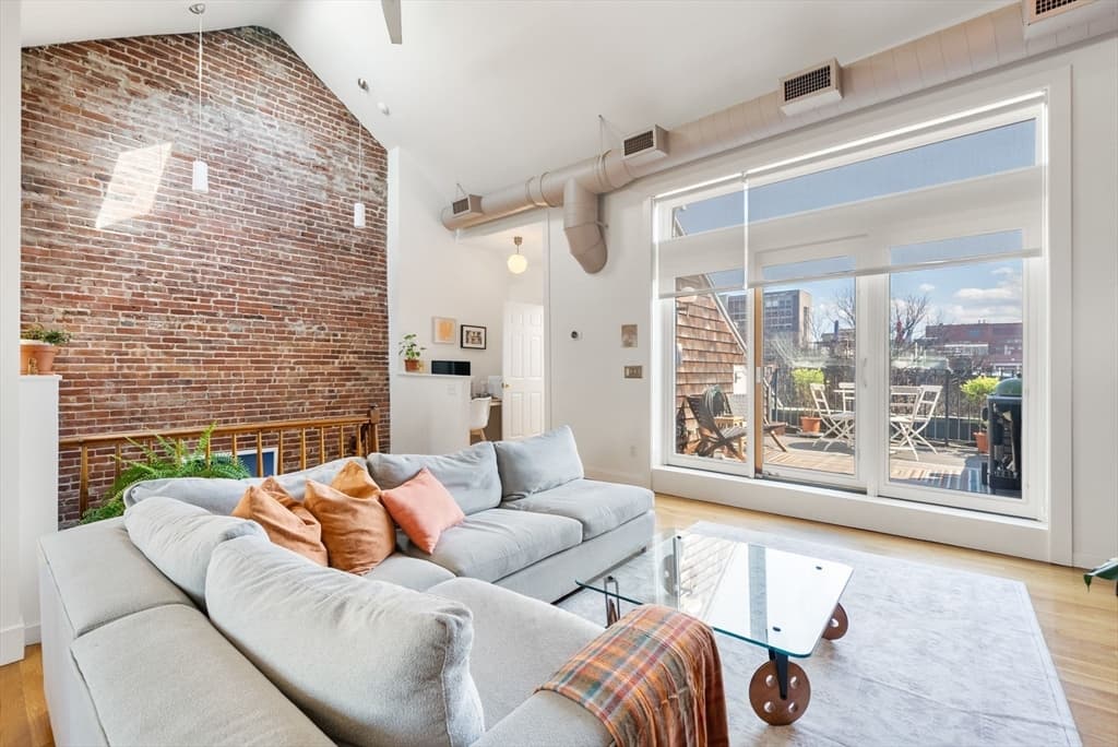 Condominium at 1666 Washington St # 3, Boston MA 02118, photo 2 of 30