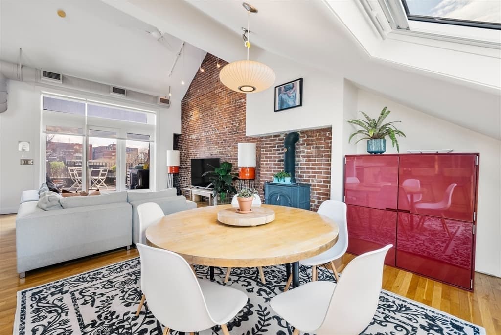 Condominium at 1666 Washington St # 3, Boston MA 02118, photo 3 of 30