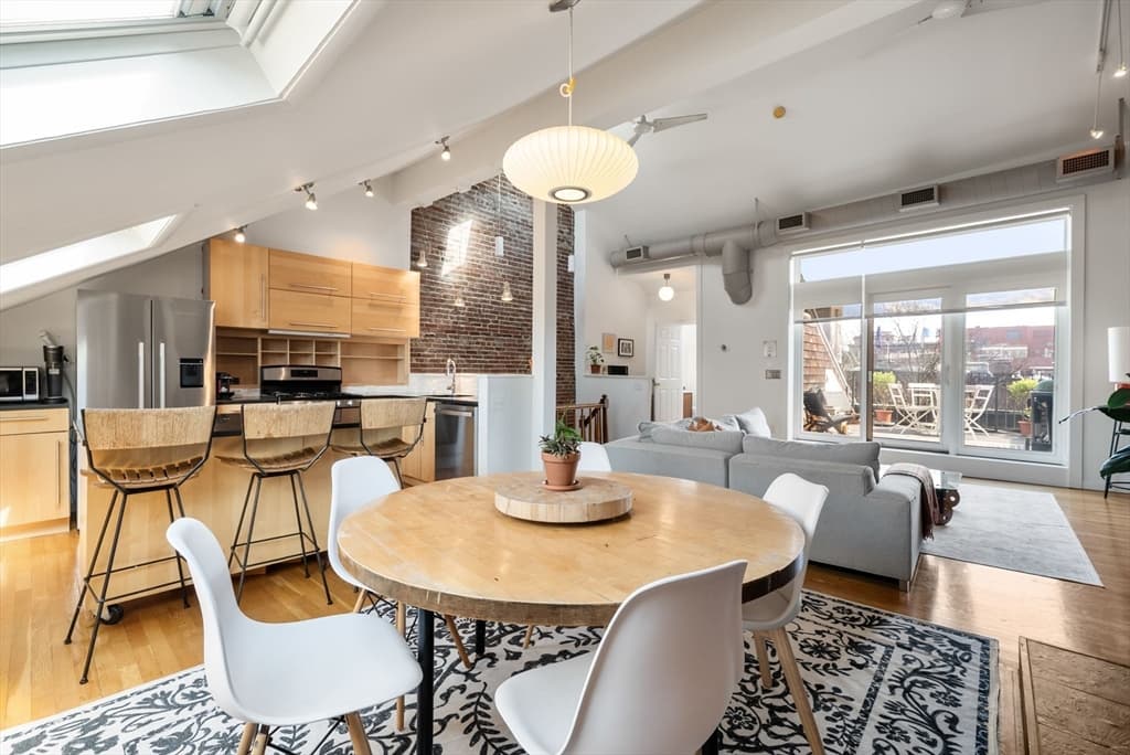 1666 Washington St # 3, Boston MA 02118