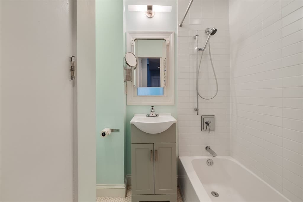 Condominium at 1666 Washington St # 3, Boston MA 02118, photo 20 of 30