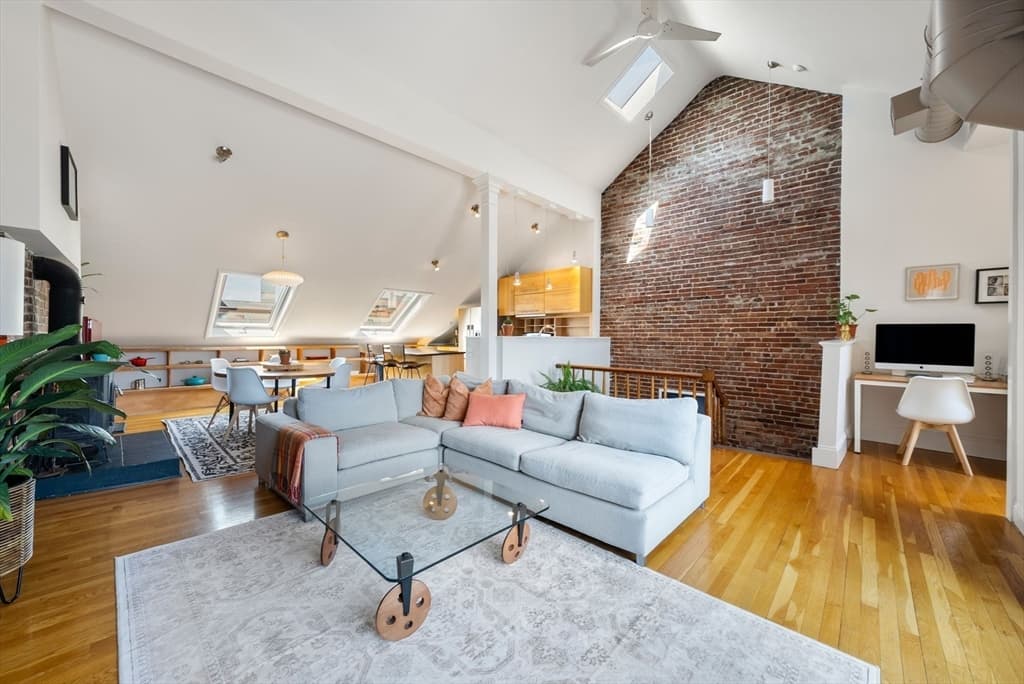 Condominium at 1666 Washington St # 3, Boston MA 02118, photo 9 of 30