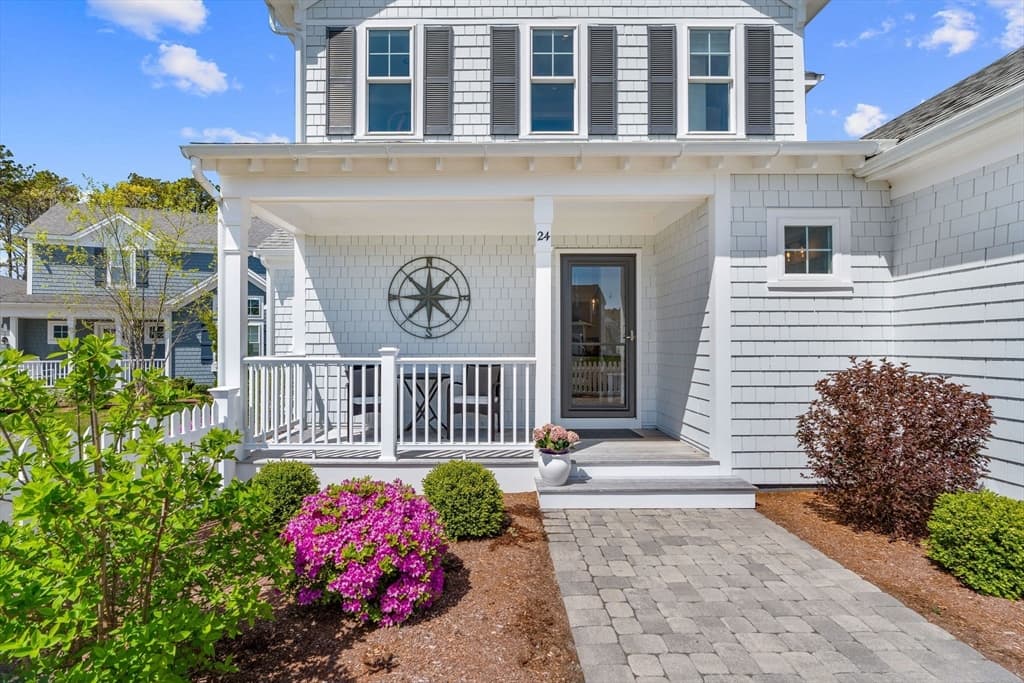 24 Cobblestone Circle, Mashpee MA 02649