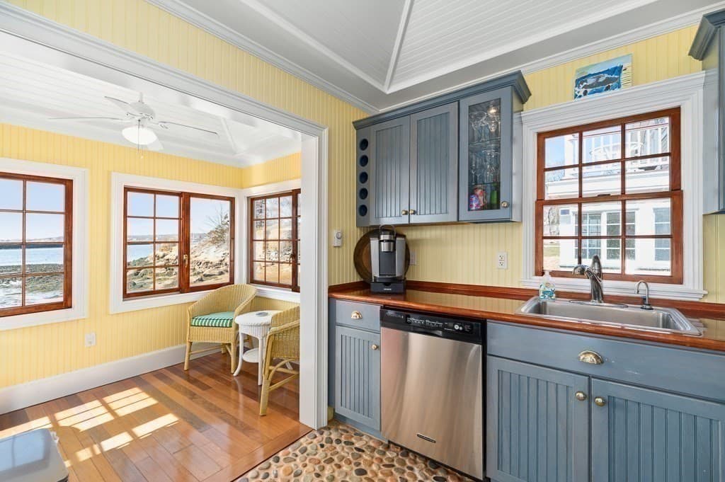Single Family Residence at 127-131 Eastern Point Blvd, Gloucester MA 01930, Gloucester, photo 25 of 38