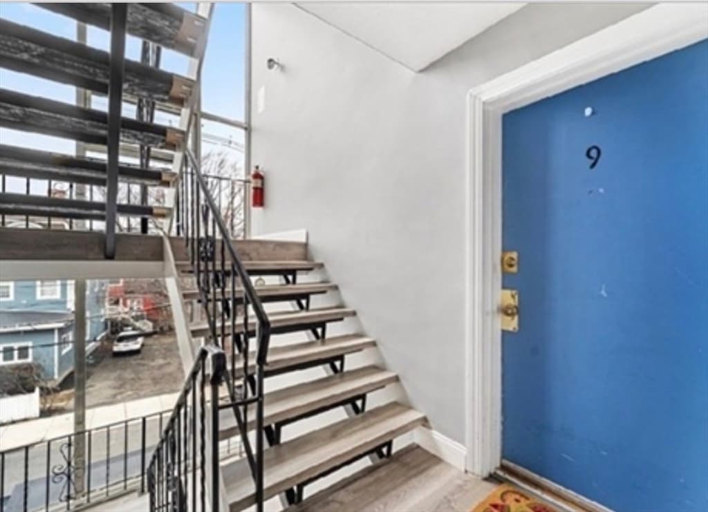 Condominium at 39 Crescent Ave # 9, Chelsea MA 02150, Chelsea, photo 3 of 12