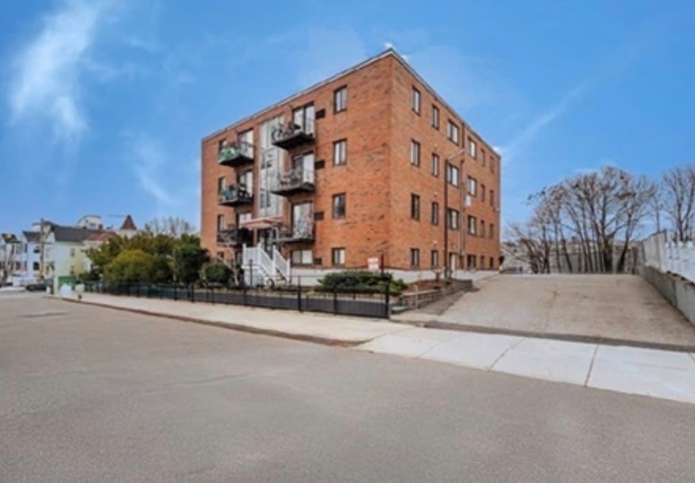 39 Crescent Ave # 9, Chelsea MA 02150