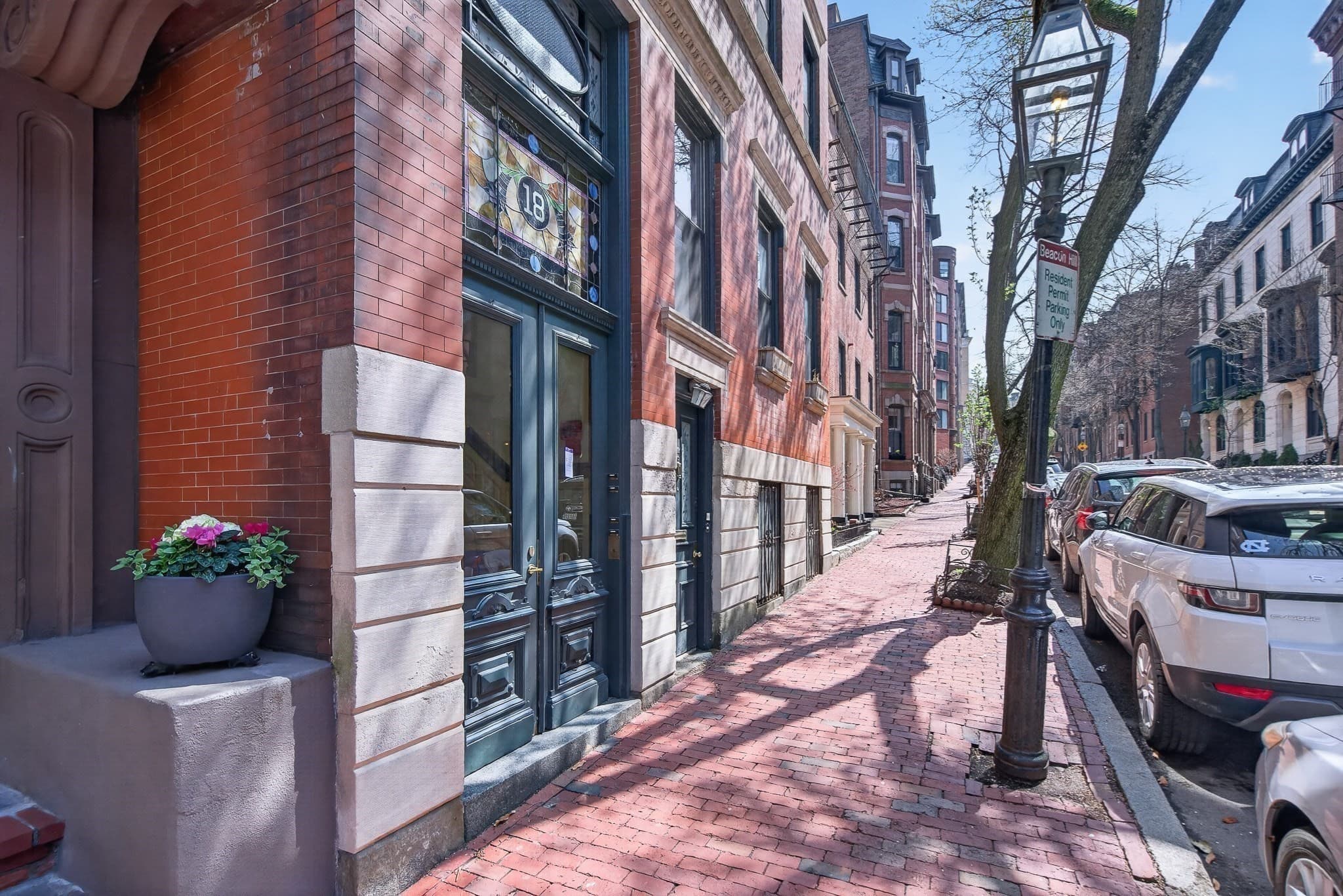 18 Hancock St # 4, Boston MA 02114