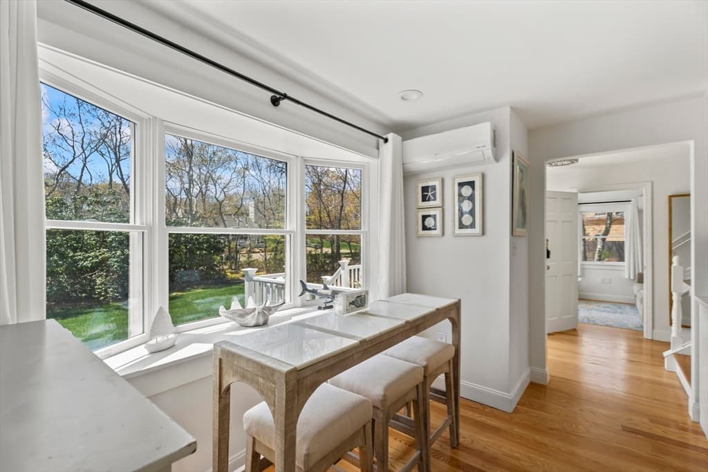 Single Family Residence at 105 Whalers Walk, Edgartown MA 02539, photo 16 of 28