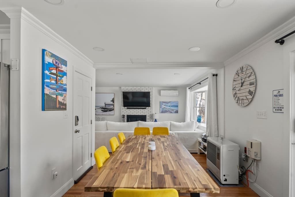 Single Family Residence at 105 Whalers Walk, Edgartown MA 02539, photo 7 of 28