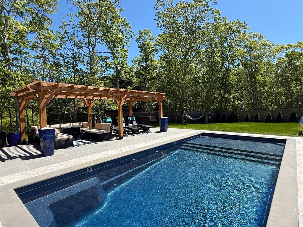 Single Family Residence at 105 Whalers Walk, Edgartown MA 02539, photo 10 of 28
