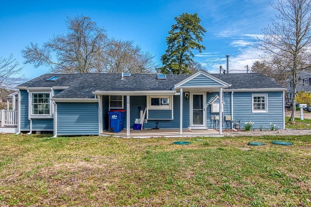 28 Lakeview, Wareham MA 02538