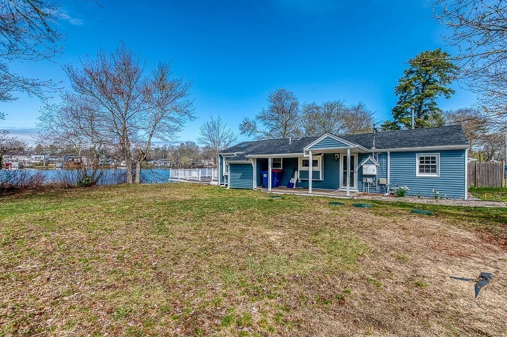 Single Family Residence at 28 Lakeview, Wareham MA 02538, photo 5 of 35