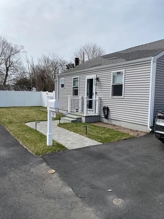 65 Louis St # A, Barnstable MA 02601 photo 3