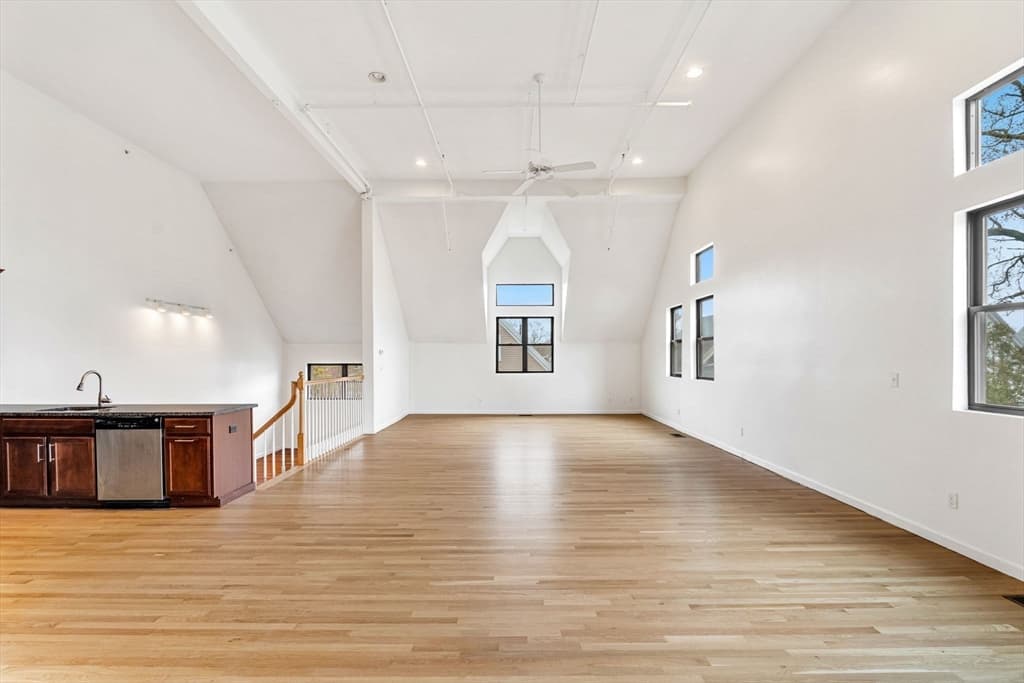 Condominium at 157 Beale Street # 6, Quincy MA 02170, Quincy, photo 3 of 41