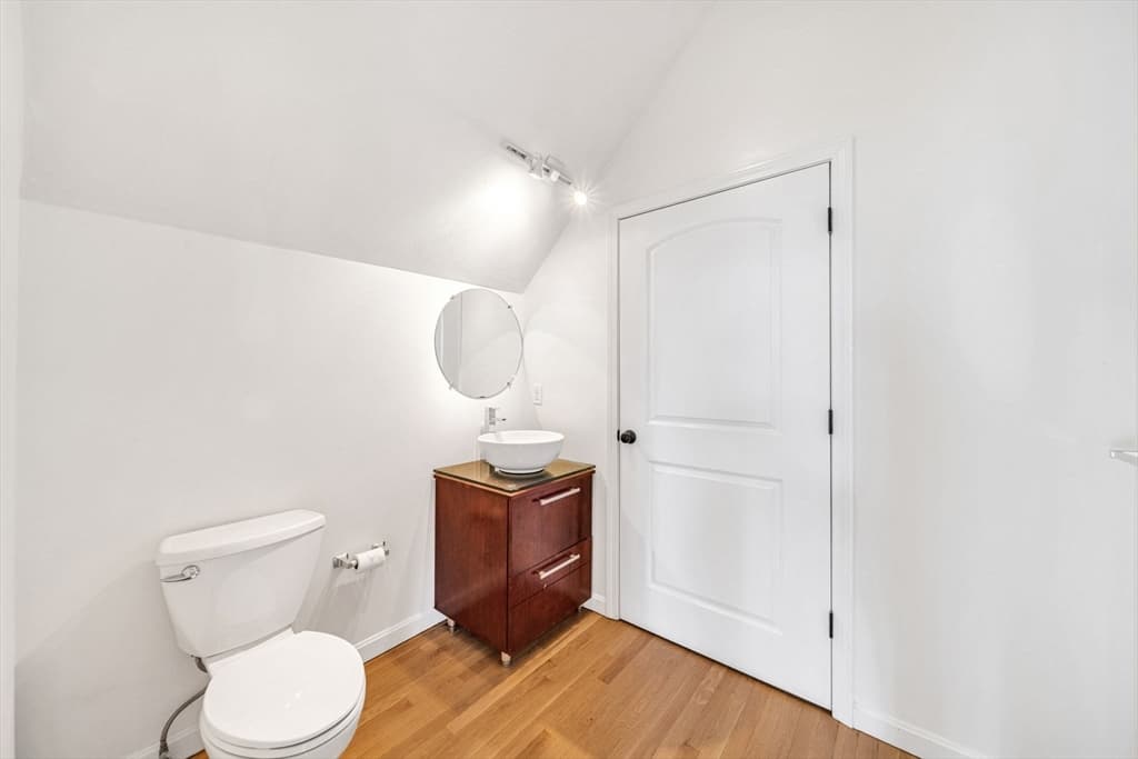 Condominium at 157 Beale Street # 6, Quincy MA 02170, Quincy, photo 20 of 41