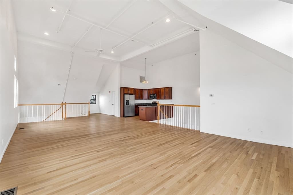 Condominium at 157 Beale Street # 6, Quincy MA 02170, Quincy, photo 9 of 41