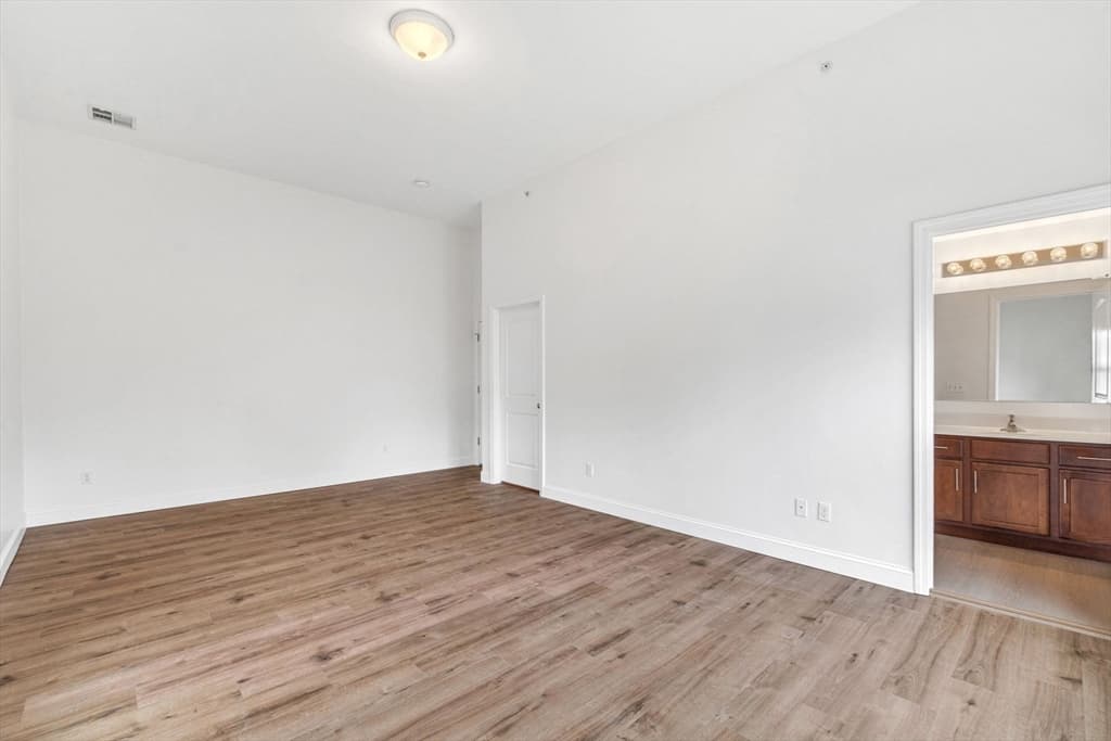 Condominium at 157 Beale Street # 6, Quincy MA 02170, Quincy, photo 30 of 41