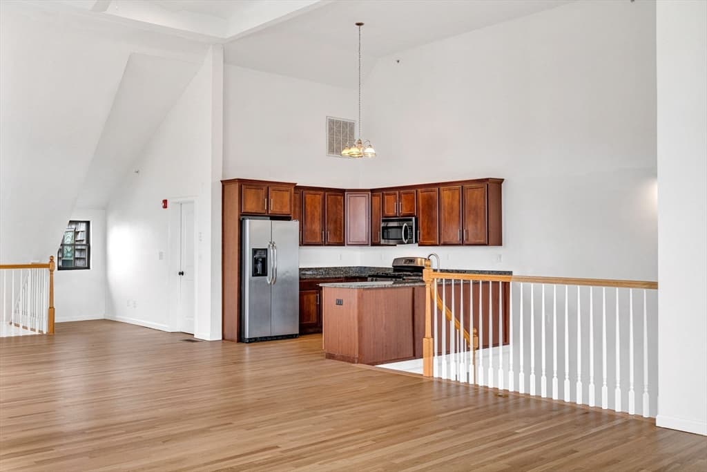 Condominium at 157 Beale Street # 6, Quincy MA 02170, Quincy, photo 10 of 41
