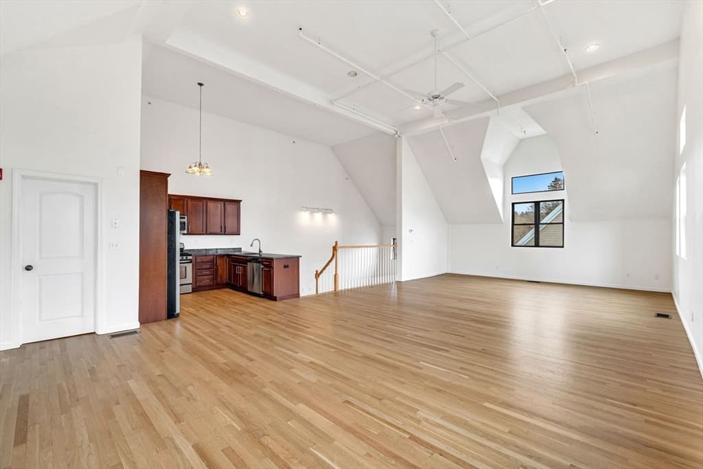 Condominium at 157 Beale Street # 6, Quincy MA 02170, Quincy, photo 4 of 41