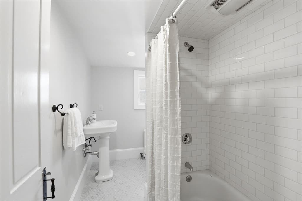 190 South Street # A, Hingham MA 02043 photo 16