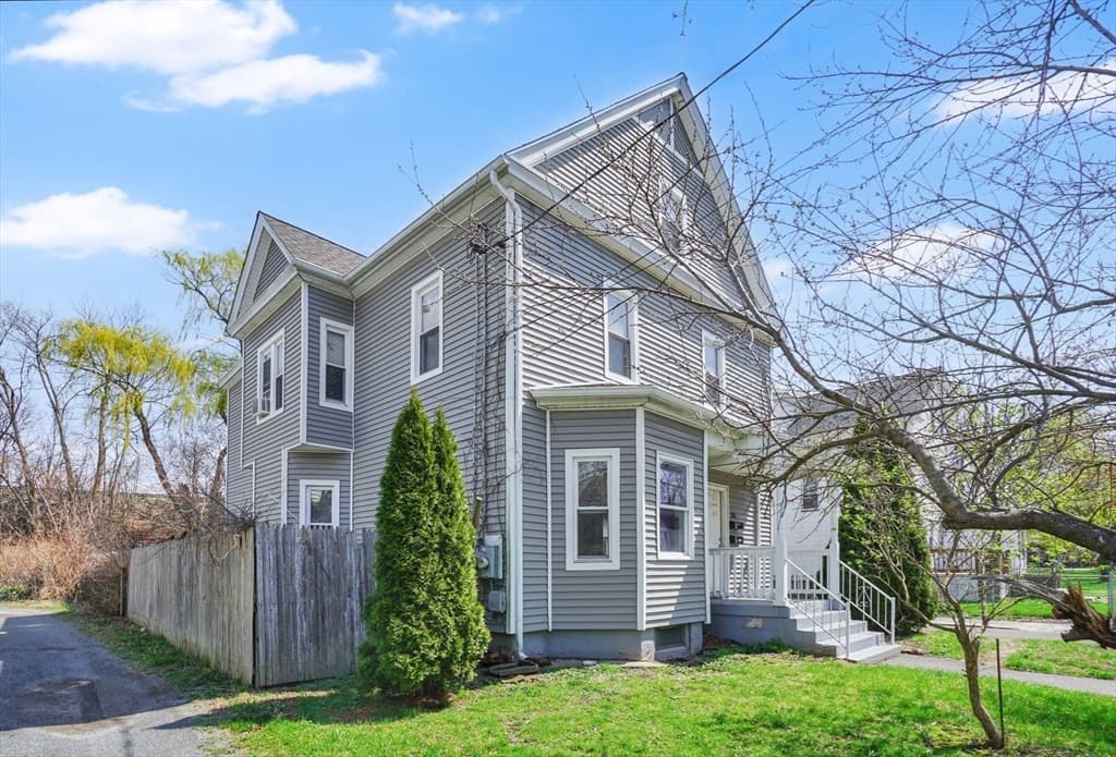 Multi Family at 38 Whitman St, Chicopee MA 01013, Chicopee, photo 2 of 29